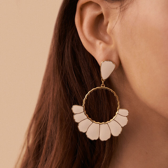 Boucles d'oreilles pendantes FLORA - Doré / Blanc - Boucles d'oreilles  | Agatha
