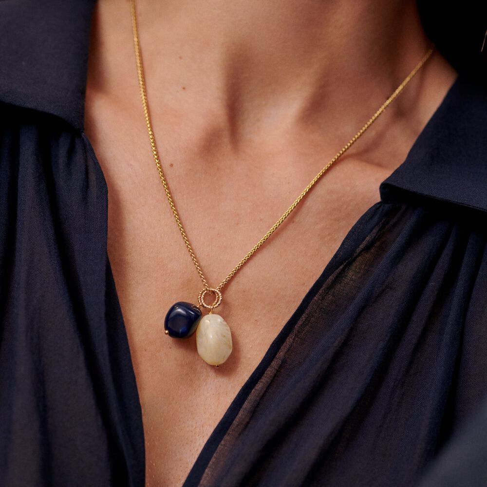 Grosse Chaîne Avec Gros Pendentif Cœur Agatha Paris En Métal Doré, Occasion En Très Bon état - Bijou Marqué Et Vintage