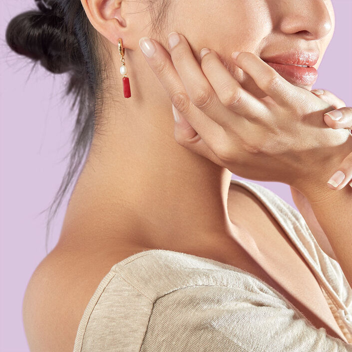 Boucles d'oreilles pendantes DEESSE - Rouge / Blanc - Boucles d'oreilles  | Agatha
